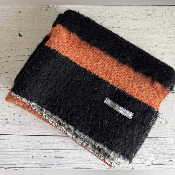 Cecchi e Cecchi Wool Scarf Orange and Black Stripes - Picture 13 of 16